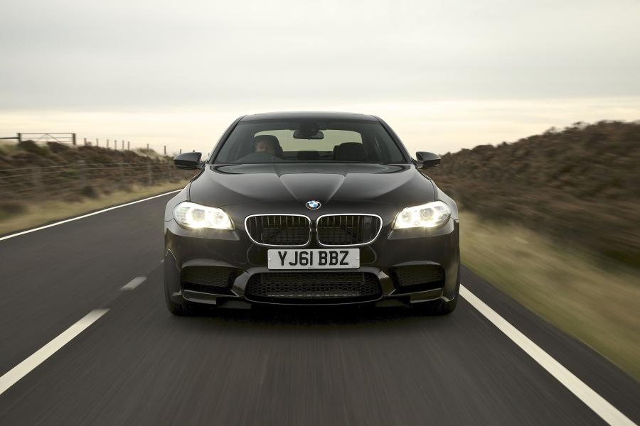  BMW M5 2011 года  (UK) (фото 21 из 36)